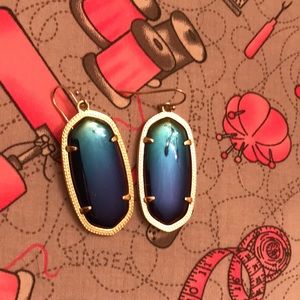 Black iridescent Elle’s